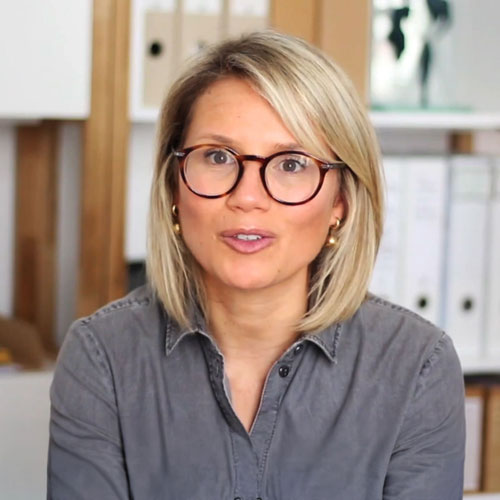 Dr Anne Lucas
